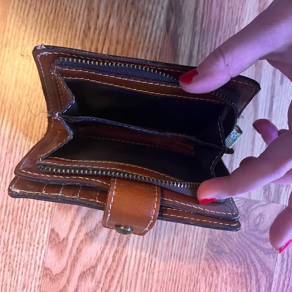 Wallet - Picture 3 of 4
